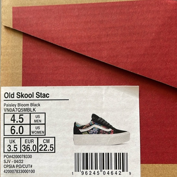 Vans Old Skool
Paisley Bloom Black
VNOA7Q5MBLK
WMNS Platforms - sneakers - Picture 15 of 16